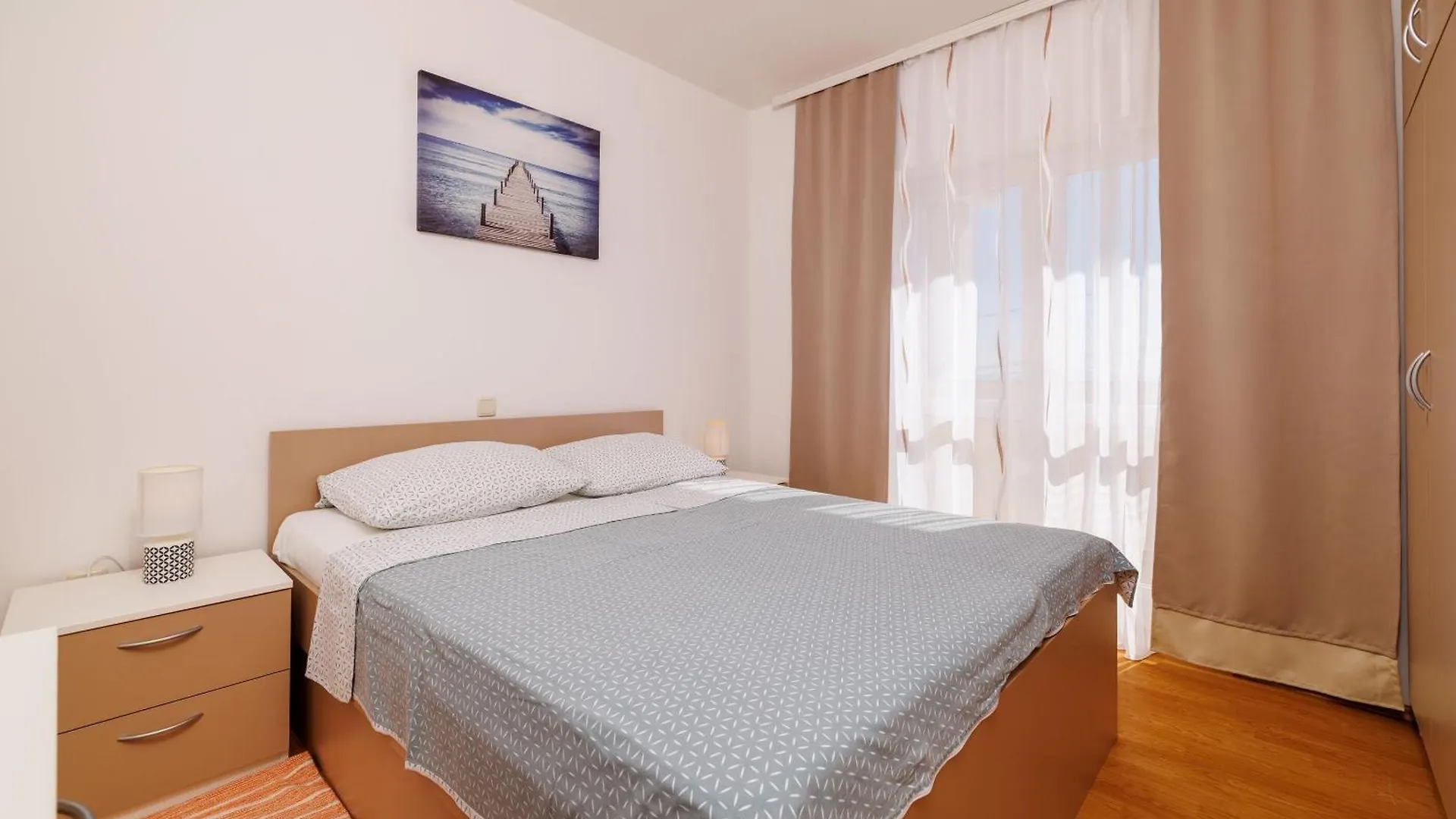 Apartments Marija  Mundanije